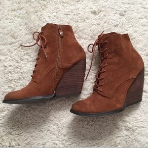 VERY VOLATILE Suede Wedge Booties Size 7